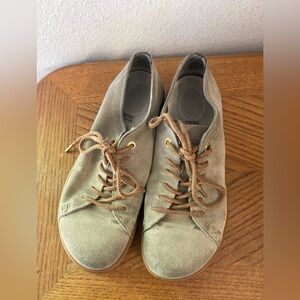 BIRKENSTOCK Women’s Beige Suede Leather Sneakers Size 6.5 (Euro 37)